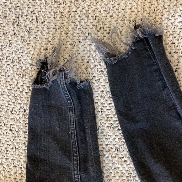 Distressed Zara Skinny Jeans - Picture 5 of 5